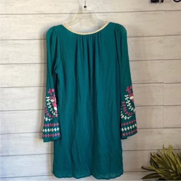 Umgee Green embroidered bell sleeve Boho Dress - Picture 2 of 7